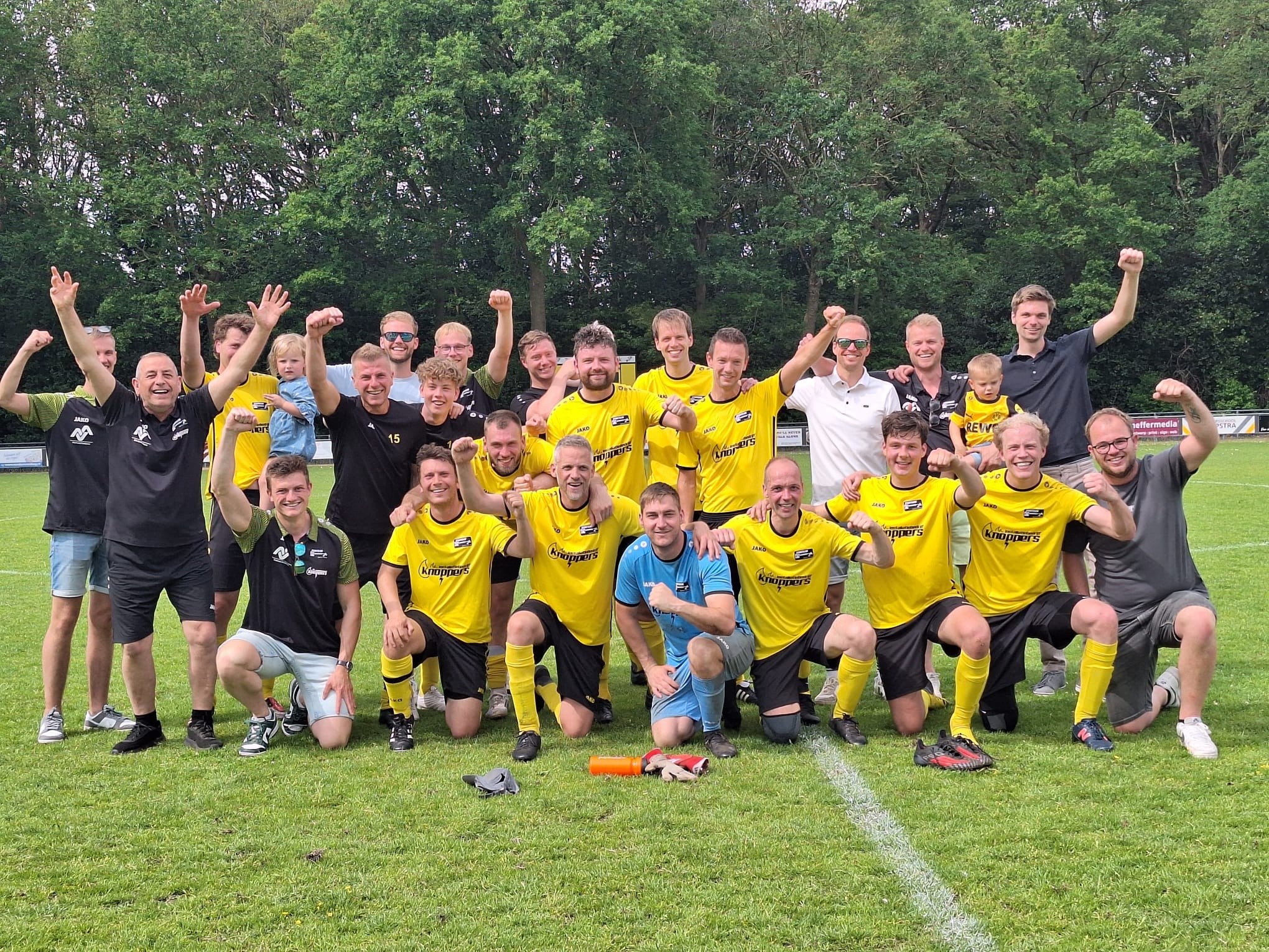 HISTORISCHE MIDDAG IN MAKKINGA: Sportclub Makkinga naar de finale van de nacompetitie